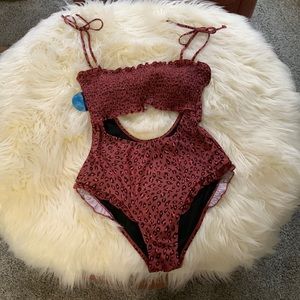 Ladies one piece swimming suit